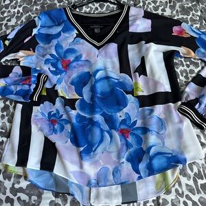 Frank Lyman floral vneck blouse sz 12